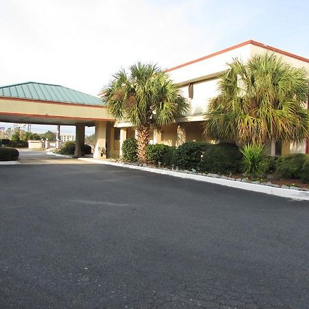 New Valdosta Inn And Suites Exterior photo